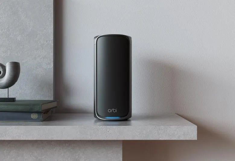 Orbi 970系列四頻WiFi 7 Mesh系統, 黑色版，3件裝 (RBE973SB)